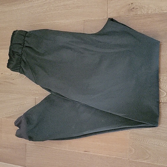 Lululemon Stretch High-Rise Jogger Pant Dark Olive Style W5DQDS Size 2 - Picture 3 of 11